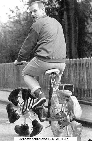 click pe poza pentru zoom bicicleta mergatoare